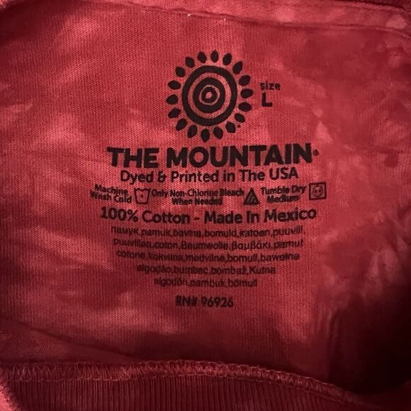 The Mountain T Shirt Men's‎ Size L Red Tie Dye Christmas Holiday Mistletoe - Picture 6 of 6